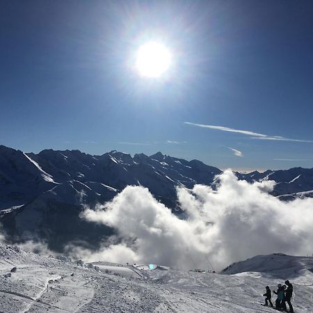 Landhaus Katharina Bis 12 Personen Mit Saunachalet Und Blick Auf Die Bergwelt Des Zillertals Hippach Bagian luar foto
