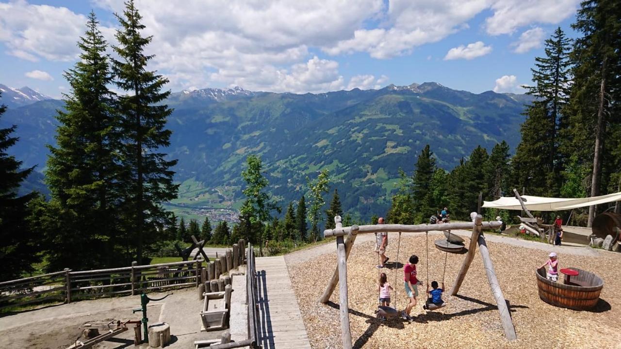 Landhaus Katharina Bis 12 Personen Mit Saunachalet Und Blick Auf Die Bergwelt Des Zillertals Hippach Bagian luar foto