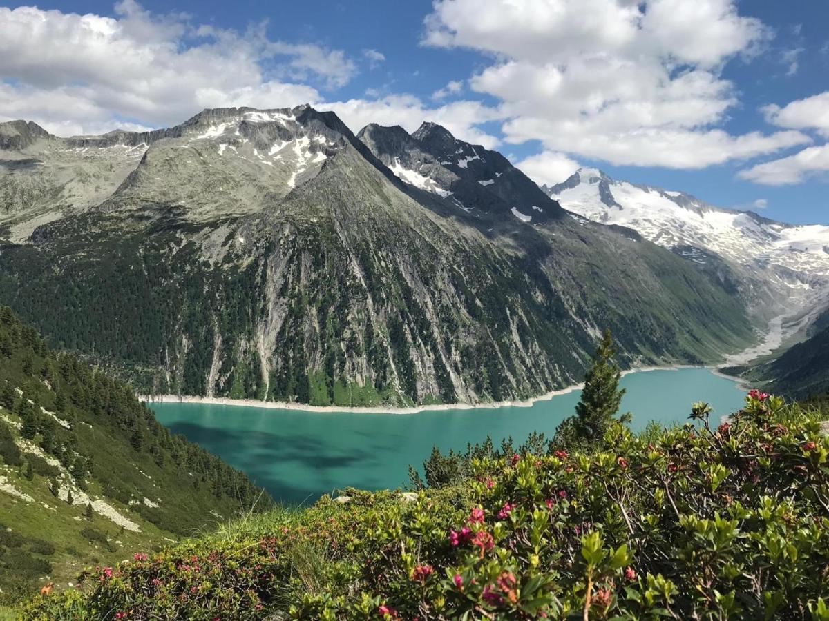 Landhaus Katharina Bis 12 Personen Mit Saunachalet Und Blick Auf Die Bergwelt Des Zillertals Hippach Bagian luar foto