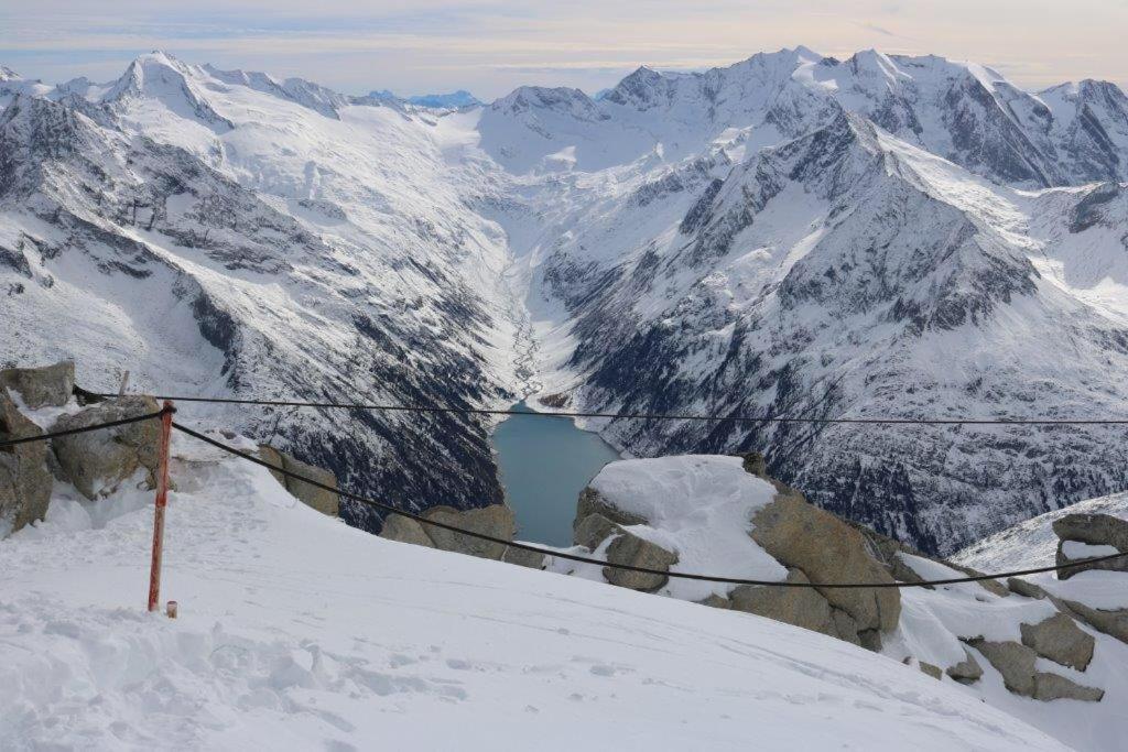 Landhaus Katharina Bis 12 Personen Mit Saunachalet Und Blick Auf Die Bergwelt Des Zillertals Hippach Bagian luar foto