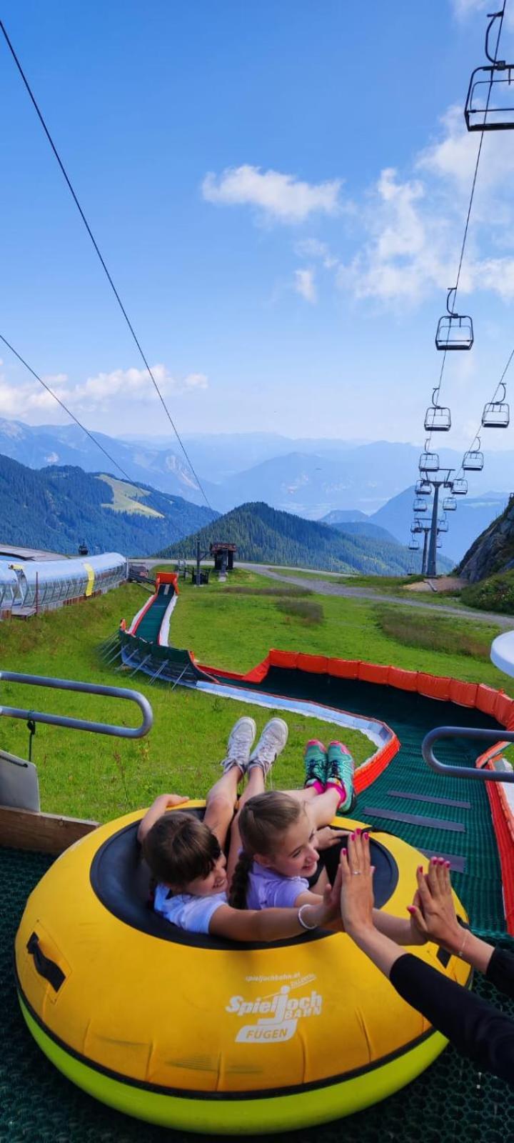 Landhaus Katharina Bis 12 Personen Mit Saunachalet Und Blick Auf Die Bergwelt Des Zillertals Hippach Bagian luar foto